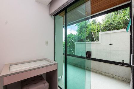 Casa à venda com 298m², 4 quartos e 2 vagas