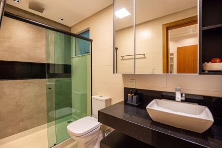 Casa à venda com 298m², 4 quartos e 2 vagas