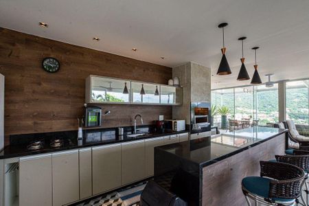 Casa à venda com 298m², 4 quartos e 2 vagas