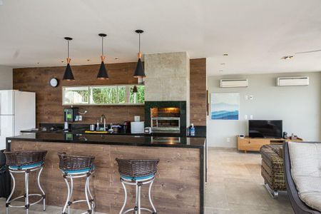 Casa à venda com 298m², 4 quartos e 2 vagas