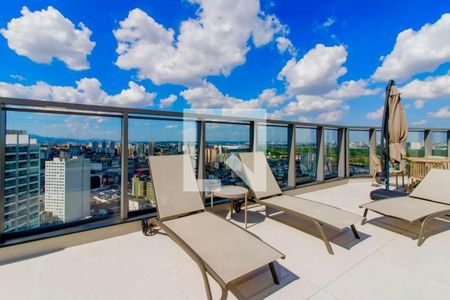 Studio para alugar com 28m², 1 quarto e sem vaga Studio para alugar com 28m², 1 quarto e sem vagaÁrea comum - Piscina