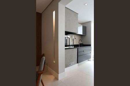 Apartamento à venda com 3 quartos, 130m² em Vila Romana, São Paulo