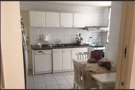 Apartamento à venda com 3 quartos, 130m² em Santa Cecilia, São Paulo