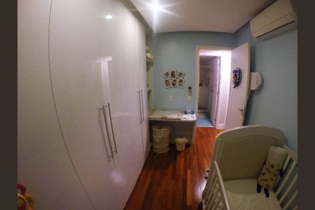 Apartamento à venda com 174m², 4 quartos e 2 vagas