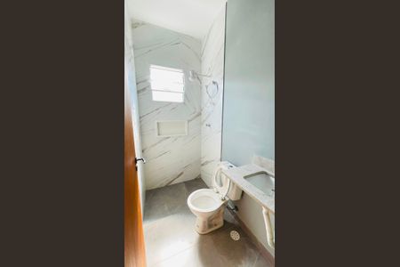 Banheiro da suíte  de casa para alugar com 2 quartos, 60m² em Aguassai, Cotia
