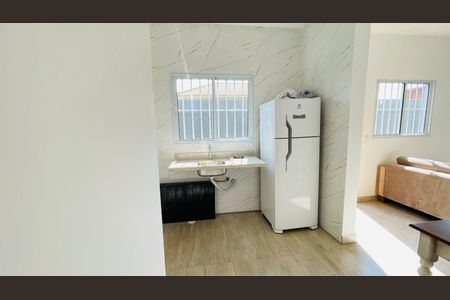 Cozinha de casa para alugar com 2 quartos, 60m² em Aguassai, Cotia