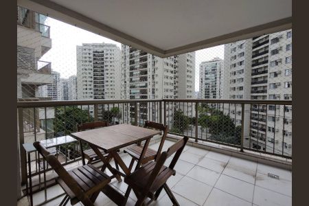 Apartamento à venda com 78m², 2 quartos e 1 vaga