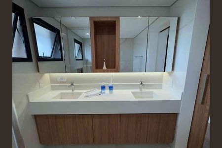 Apartamento à venda com 115m², 2 quartos e 3 vagas