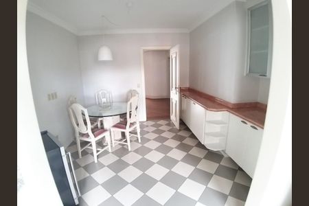 Apartamento à venda com 3 quartos, 192m² em Vila Suzana, São Paulo