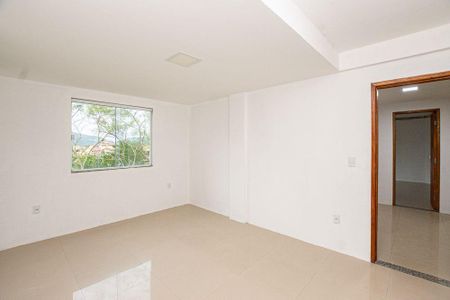 Casa à venda com 472m², 4 quartos e 2 vagas
