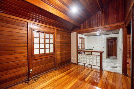 Casa à venda com 472m², 4 quartos e 2 vagas