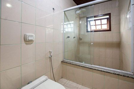 Casa à venda com 472m², 4 quartos e 2 vagas