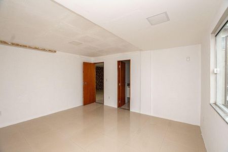 Casa à venda com 472m², 4 quartos e 2 vagas