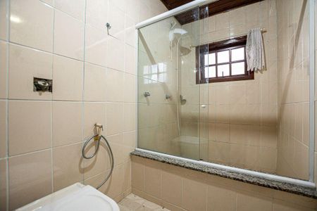Casa à venda com 472m², 4 quartos e 2 vagas