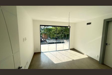 Casa à venda com 480m², 5 quartos e 2 vagas
