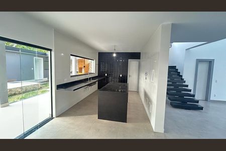 Casa à venda com 480m², 5 quartos e 2 vagas