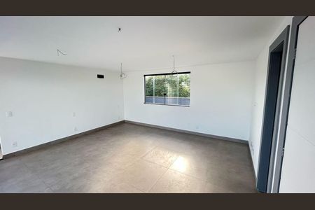 Casa à venda com 480m², 5 quartos e 2 vagas