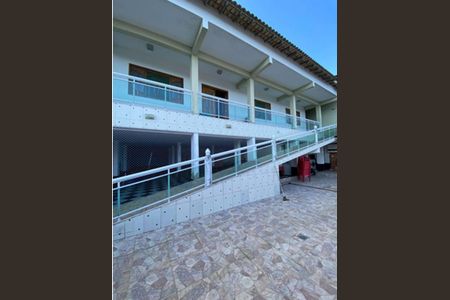 Casa à venda com 240m², 3 quartos e 1 vaga