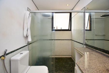 banheiro quarto 2 de apartamento à venda com 2 quartos, 120m² em Vila Madalena, São Paulo