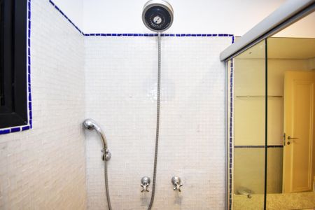 Apartamento à venda com 120m², 2 quartos e 2 vagas Apartamento à venda com 120m², 2 quartos e 2 vagasbanheiro