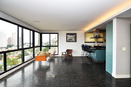 Sala de apartamento à venda com 2 quartos, 120m² em Vila Madalena, São Paulo