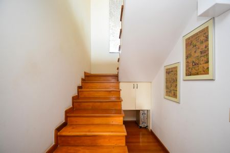 acesso a sala e cozinha de apartamento à venda com 2 quartos, 120m² em Vila Madalena, São Paulo
