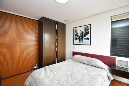 quarto 1 de apartamento à venda com 2 quartos, 120m² em Vila Madalena, São Paulo
