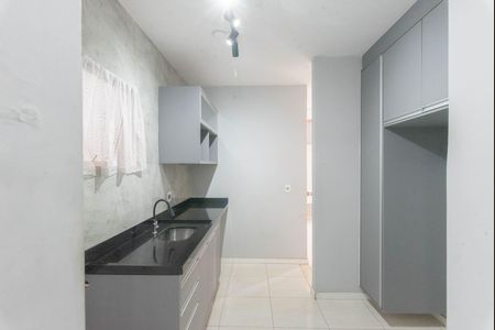 Cozinha de apartamento à venda com 2 quartos, 67m² em Jardim das Bandeiras, Campinas