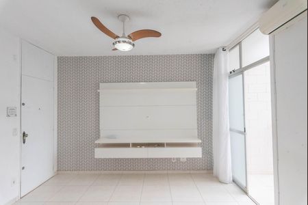 Sala de apartamento à venda com 2 quartos, 67m² em Jardim das Bandeiras, Campinas