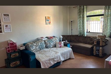 Casa à venda com 3 quartos, 180m² em Parque Ipe, São Paulo