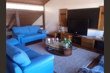 Casa à venda com 290m², 4 quartos e sem vaga