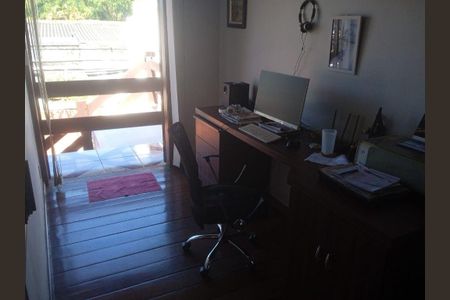Casa à venda com 290m², 4 quartos e sem vaga