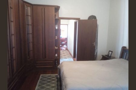 Casa à venda com 290m², 4 quartos e sem vaga