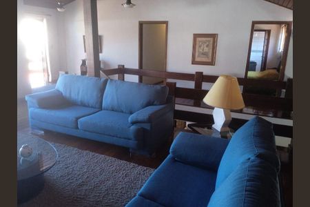 Casa à venda com 290m², 4 quartos e sem vaga