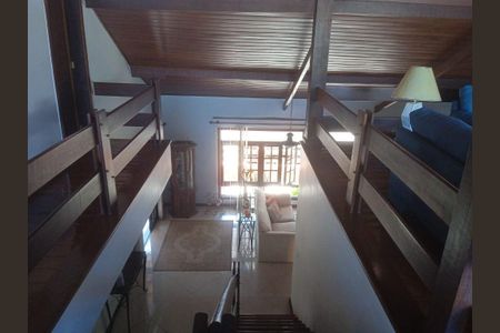 Casa à venda com 290m², 4 quartos e sem vaga