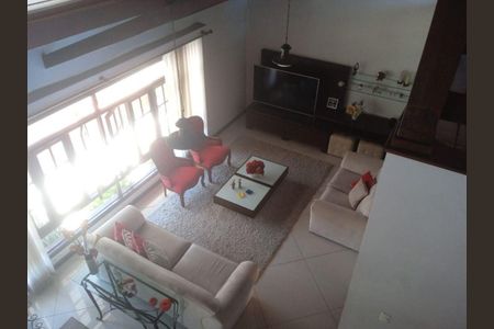 Casa à venda com 290m², 4 quartos e sem vaga