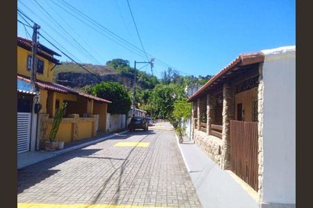 Casa à venda com 290m², 4 quartos e sem vaga