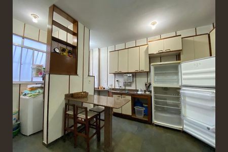 Apartamento à venda com 316m², 3 quartos e 3 vagas