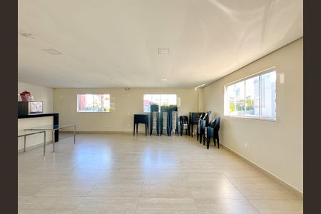 Apartamento para alugar com 56m², 2 quartos e 1 vagaÁrea comum - Salão de festas