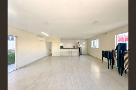 Apartamento para alugar com 56m², 2 quartos e 1 vagaÁrea comum - Salão de festas