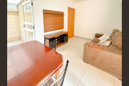 Sala de Jantar de apartamento para alugar com 2 quartos, 56m² em Serraria, São José