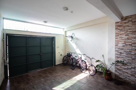 Casa à venda com 140m², 2 quartos e 1 vaga Casa à venda com 140m², 2 quartos e 1 vagaGaragem
