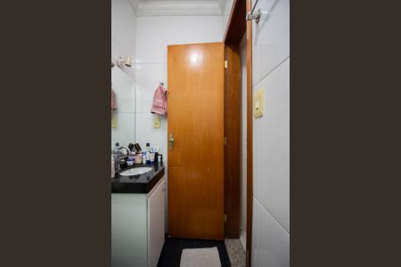 Casa à venda com 140m², 2 quartos e 1 vaga Casa à venda com 140m², 2 quartos e 1 vagaBanheiro da Suíte 1