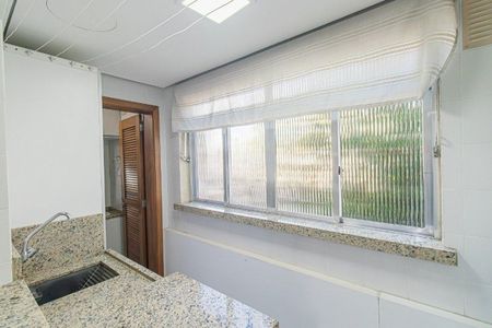 Apartamento para alugar com 105m², 3 quartos e sem vaga