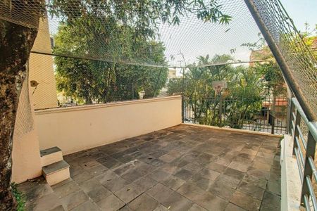 Apartamento para alugar com 105m², 3 quartos e sem vaga