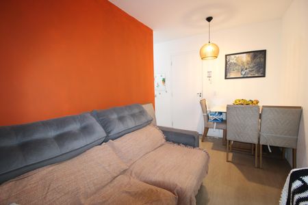 Sala de apartamento para alugar com 2 quartos, 47m² em Vila Carmosina, São Paulo