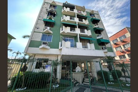 Apartamento à venda com 64m², 2 quartos e 1 vagaFachada + placa