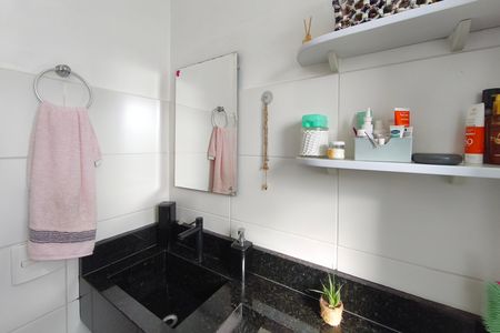 Apartamento à venda com 42m², 2 quartos e 1 vaga Apartamento à venda com 42m², 2 quartos e 1 vagaBanheiro