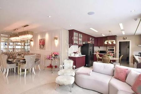 Apartamento à venda com 252m², 3 quartos e 4 vagas
