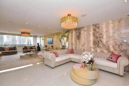 Apartamento à venda com 252m², 3 quartos e 4 vagas